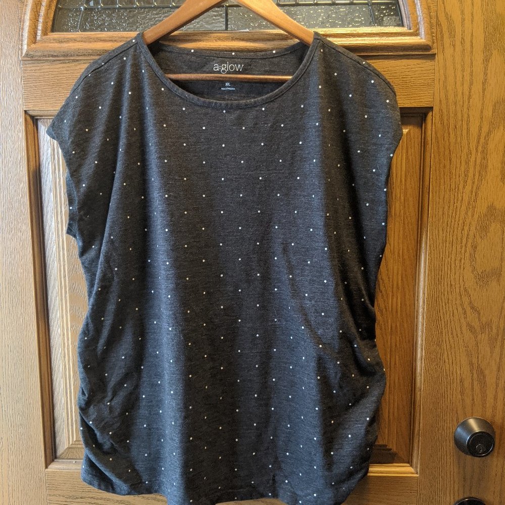 Maternity crop sleeve tshirt